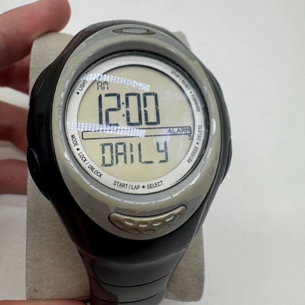 Oakley D1 Digital Watch Black O Matter Casing Daily Alarm Sport‎ 10 Bar 10-185